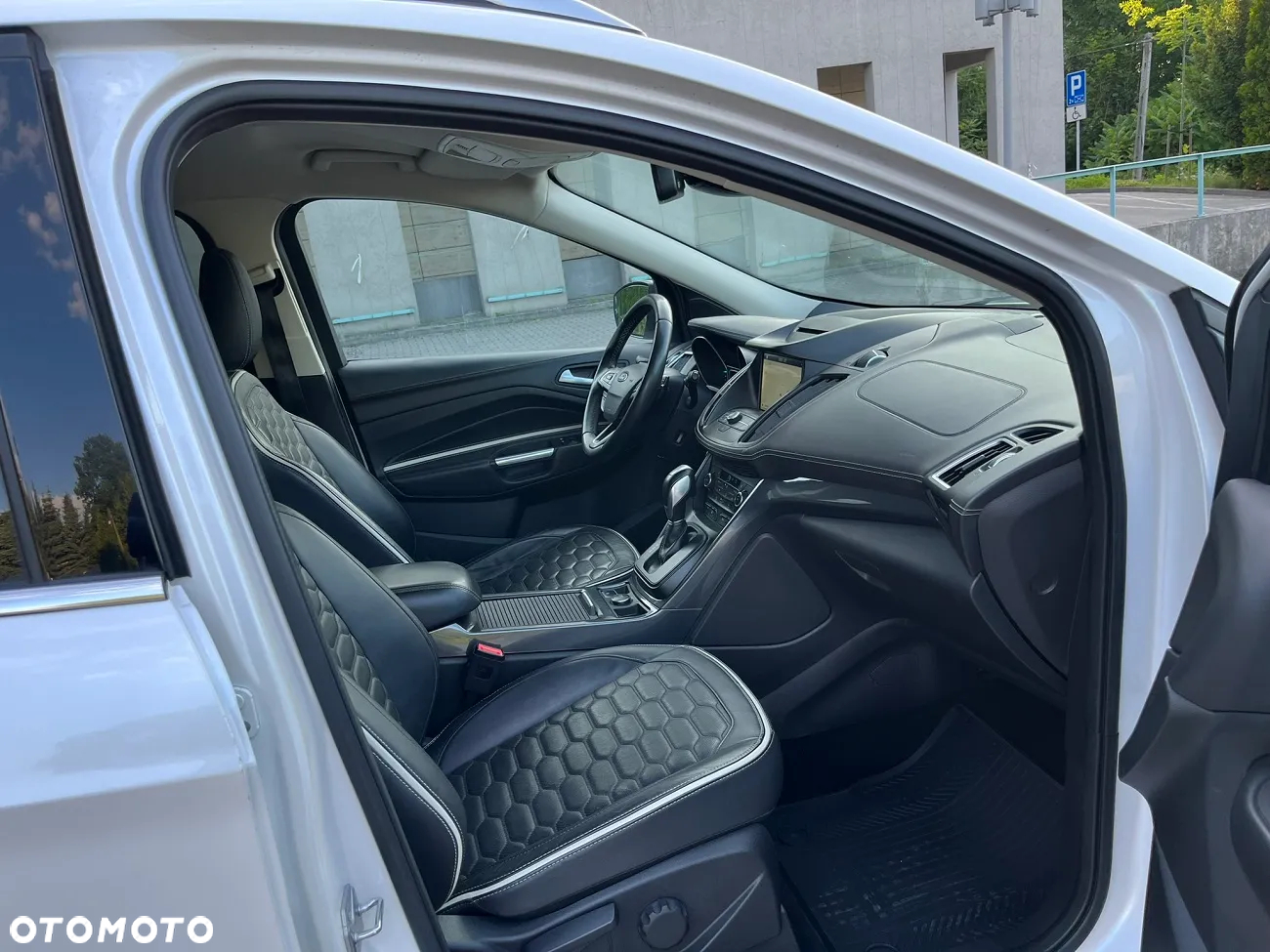 Ford Kuga 2.0 TDCi 4x4 Vignale - 10