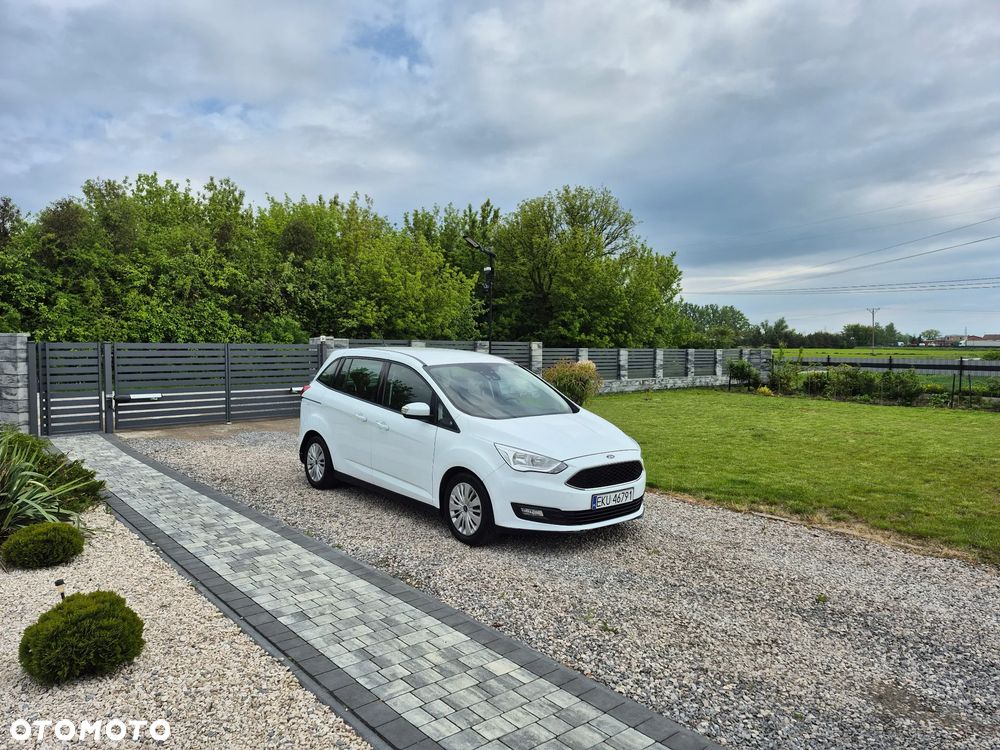 Ford Grand C-MAX - 11