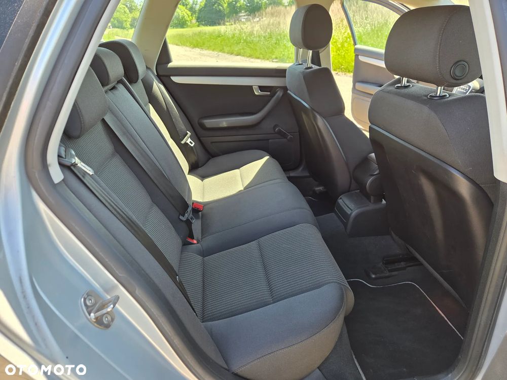 Audi A4 Avant 2.0 TDI DPF - 12