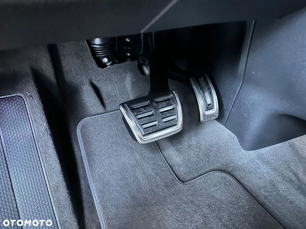 Volkswagen Multivan 2.0 TDI L2 Style DSG - 19