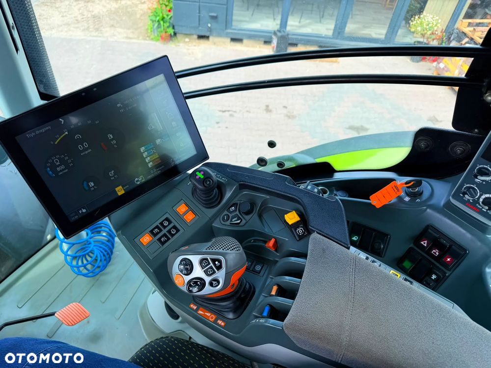 Claas axion 830 - 17