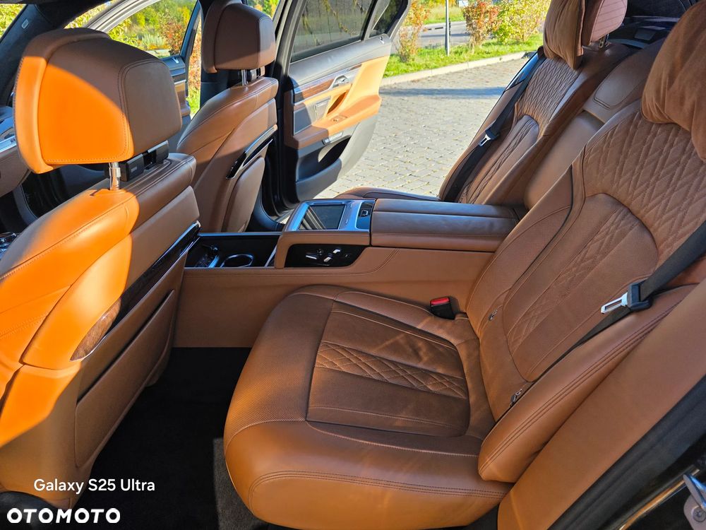 BMW Seria 7 740Ld xDrive - 35