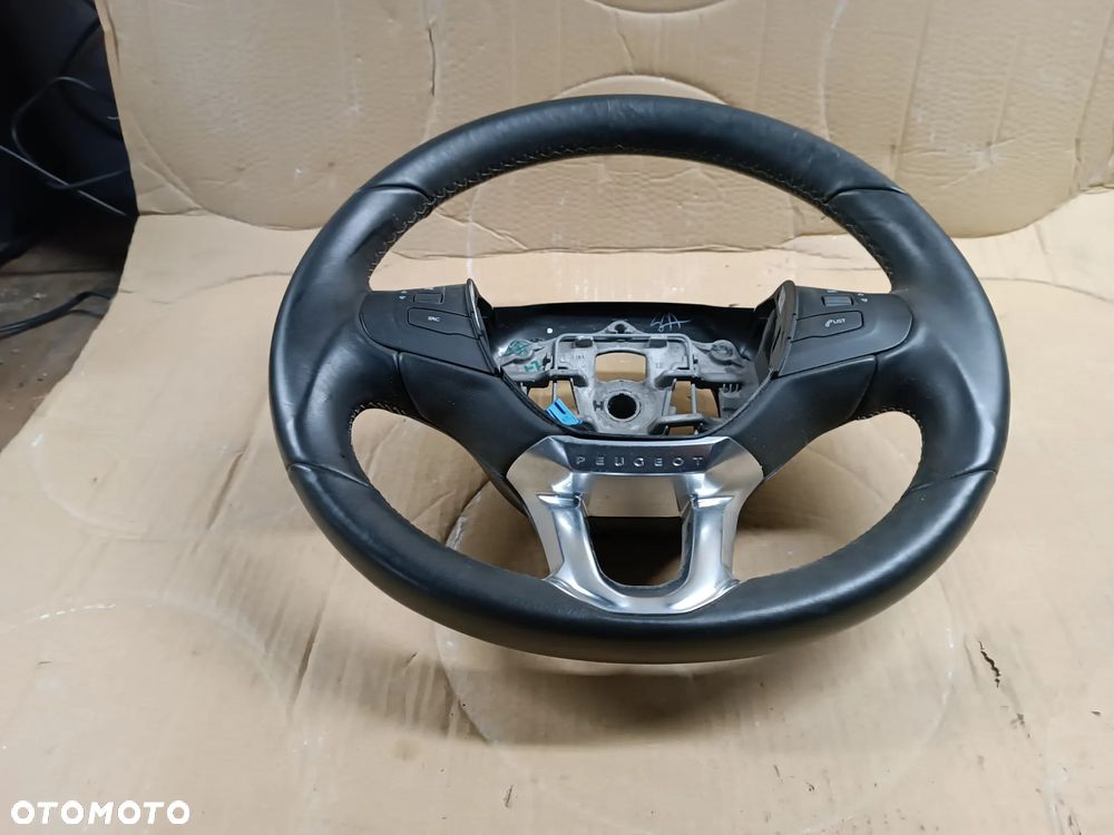 KIEROWNICA MULTIFUNKCYJNA PEUGEOT 208 2008 - 4