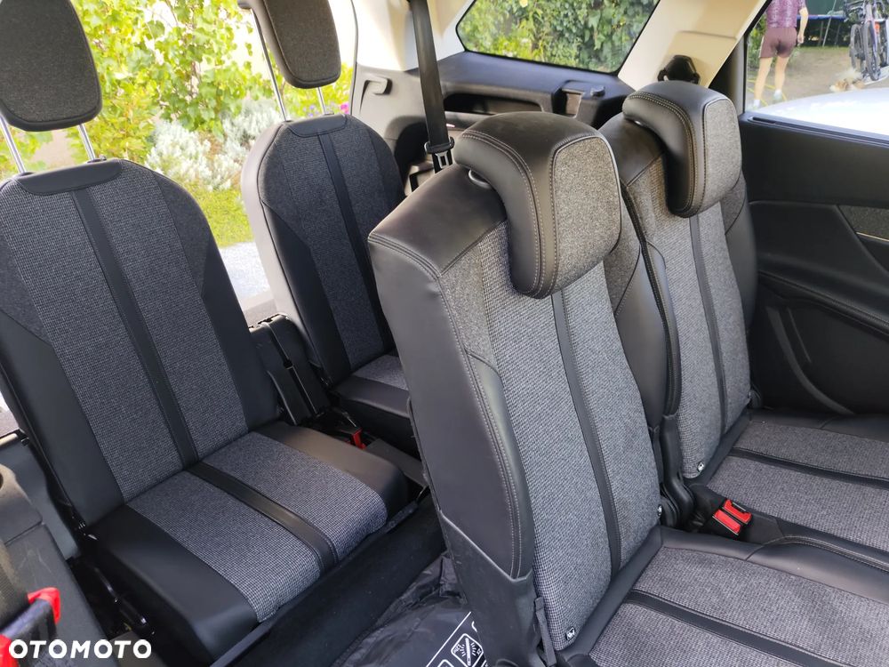 Peugeot 5008 1.6 BlueHDI Allure S&S EAT6 - 32