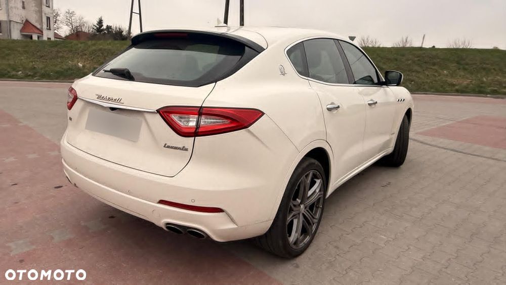 Maserati Levante Q4 - 5