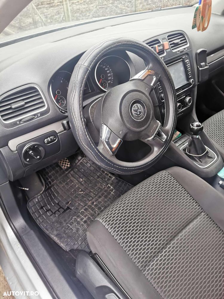 Volkswagen Golf 1.6 TDI DPF Comfortline - 6