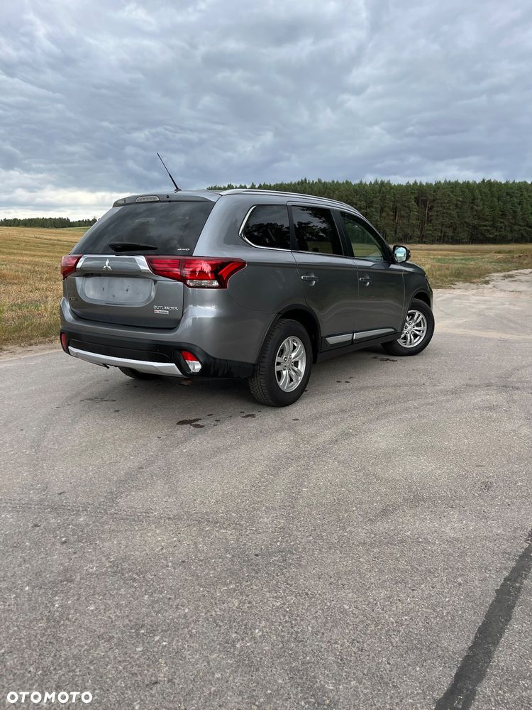 Mitsubishi Outlander 2.2 DI-D 4WD Automatik Diamant Edition - 5