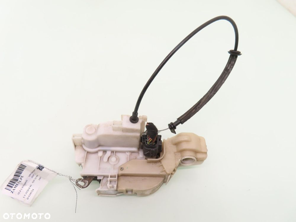 ZAMEK LEWY PRZEDNI ALFA ROMEO 159 7 PIN 50513056 - 1