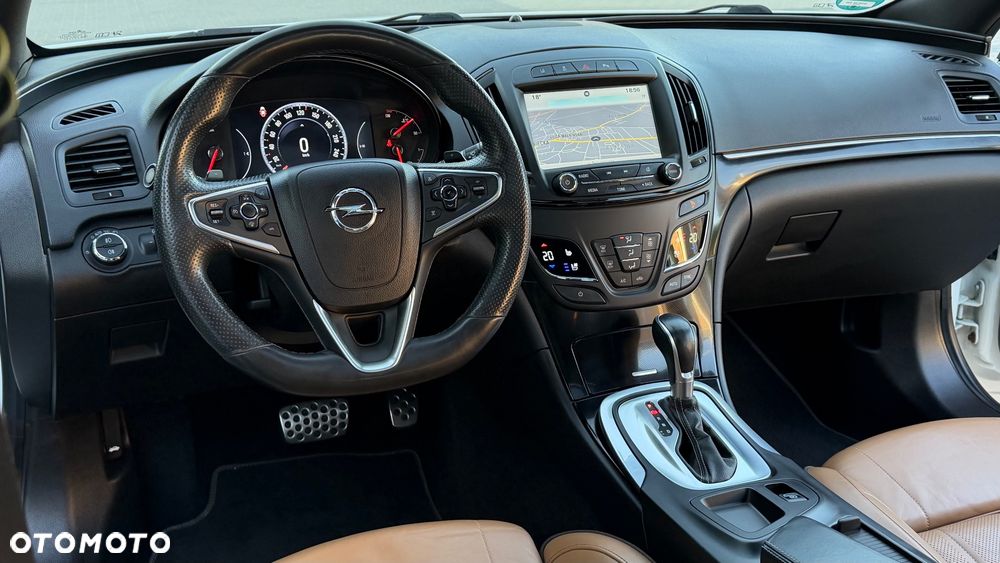 Opel Insignia - 25