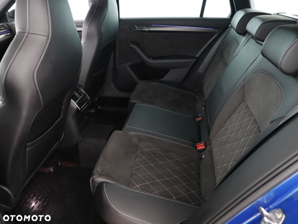 Skoda Superb 2.0 TDI SCR Sportline DSG - 12