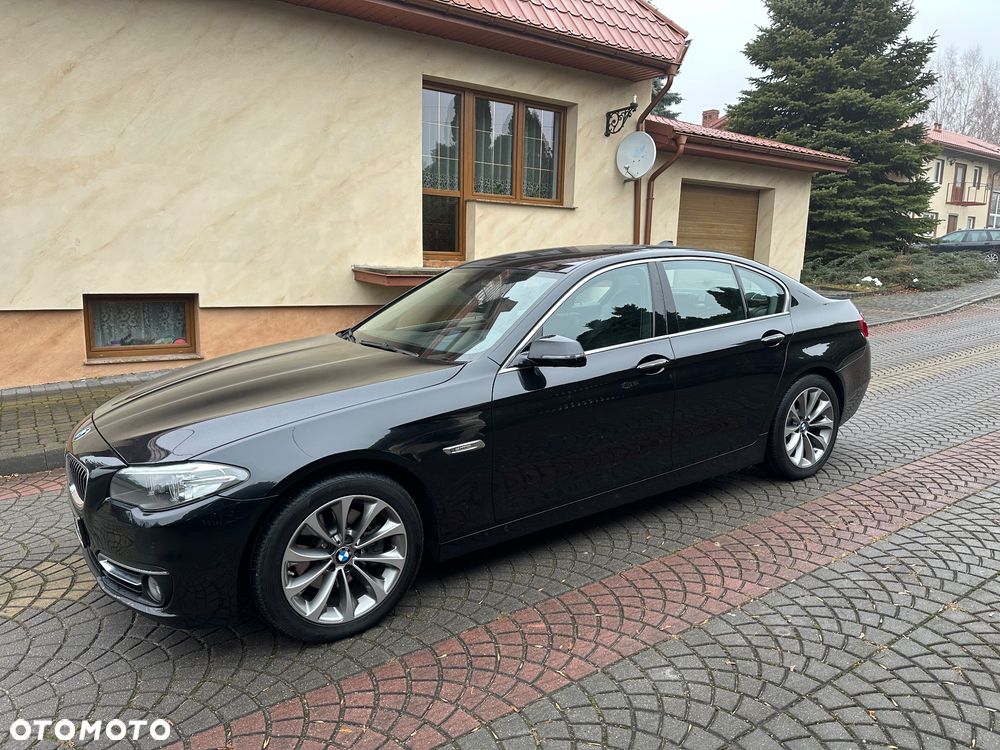 BMW Seria 5 520d xDrive Luxury Line - 1