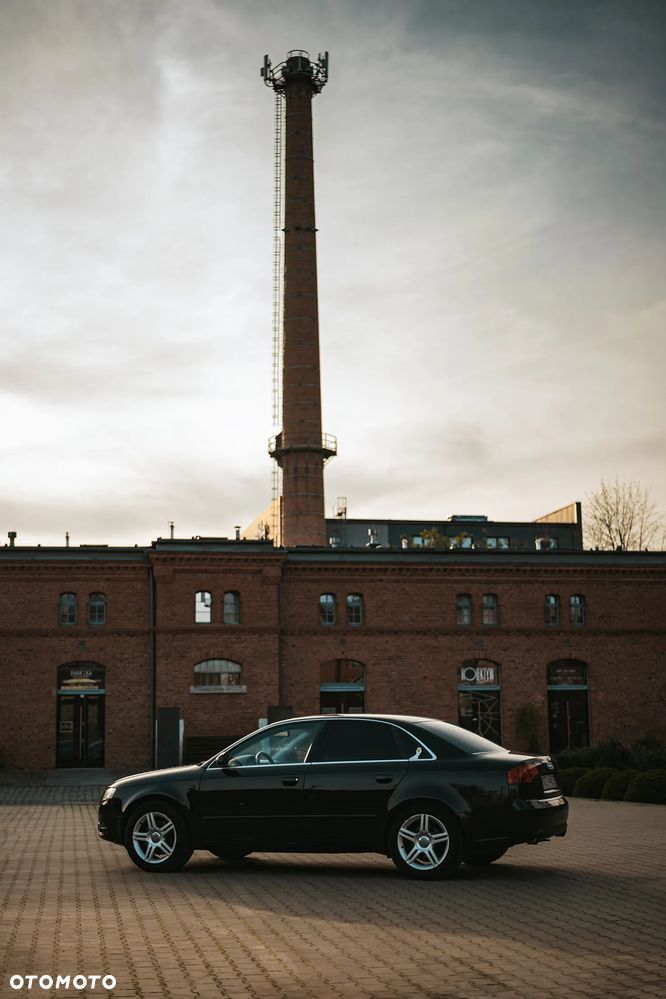 Audi A4 Limousine 2.0 T FSI quattro tiptronic - 8