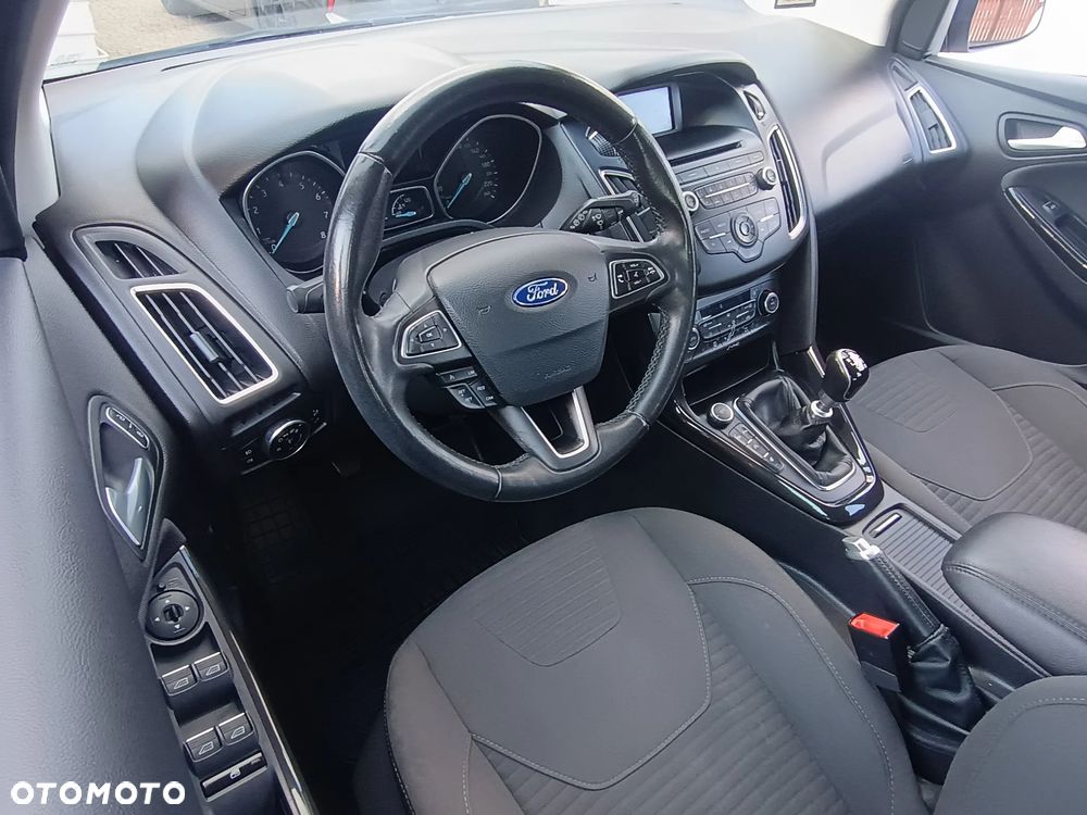 Ford Focus 1.5 EcoBoost Titanium ASS - 23