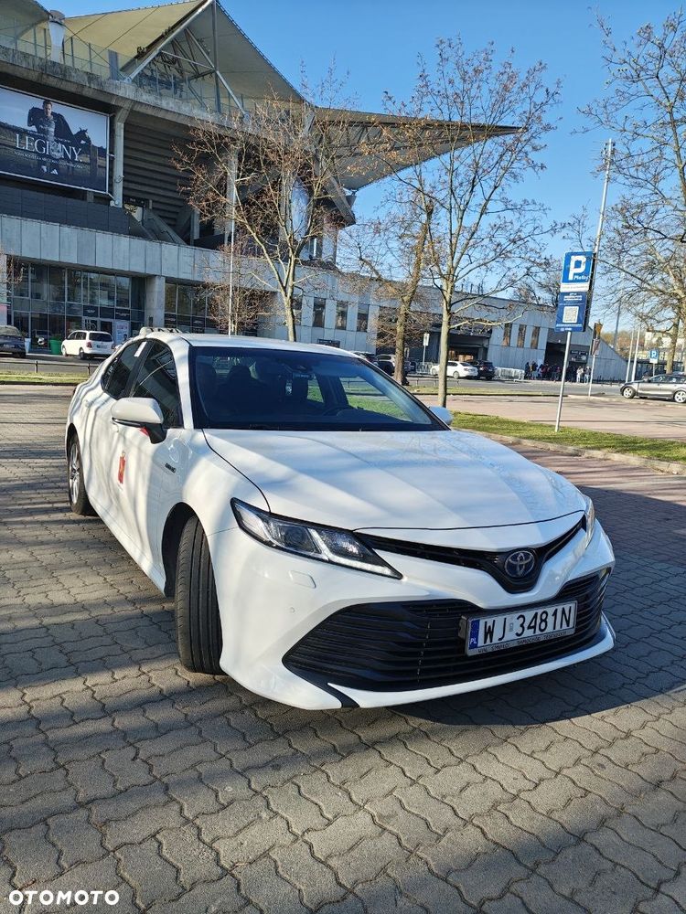 Toyota Camry 2.5 Hybrid Comfort CVT - 1