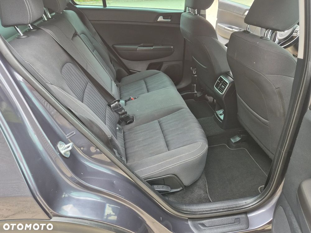 Kia Sportage 1.6 GDI 2WD ISG Spirit - 23