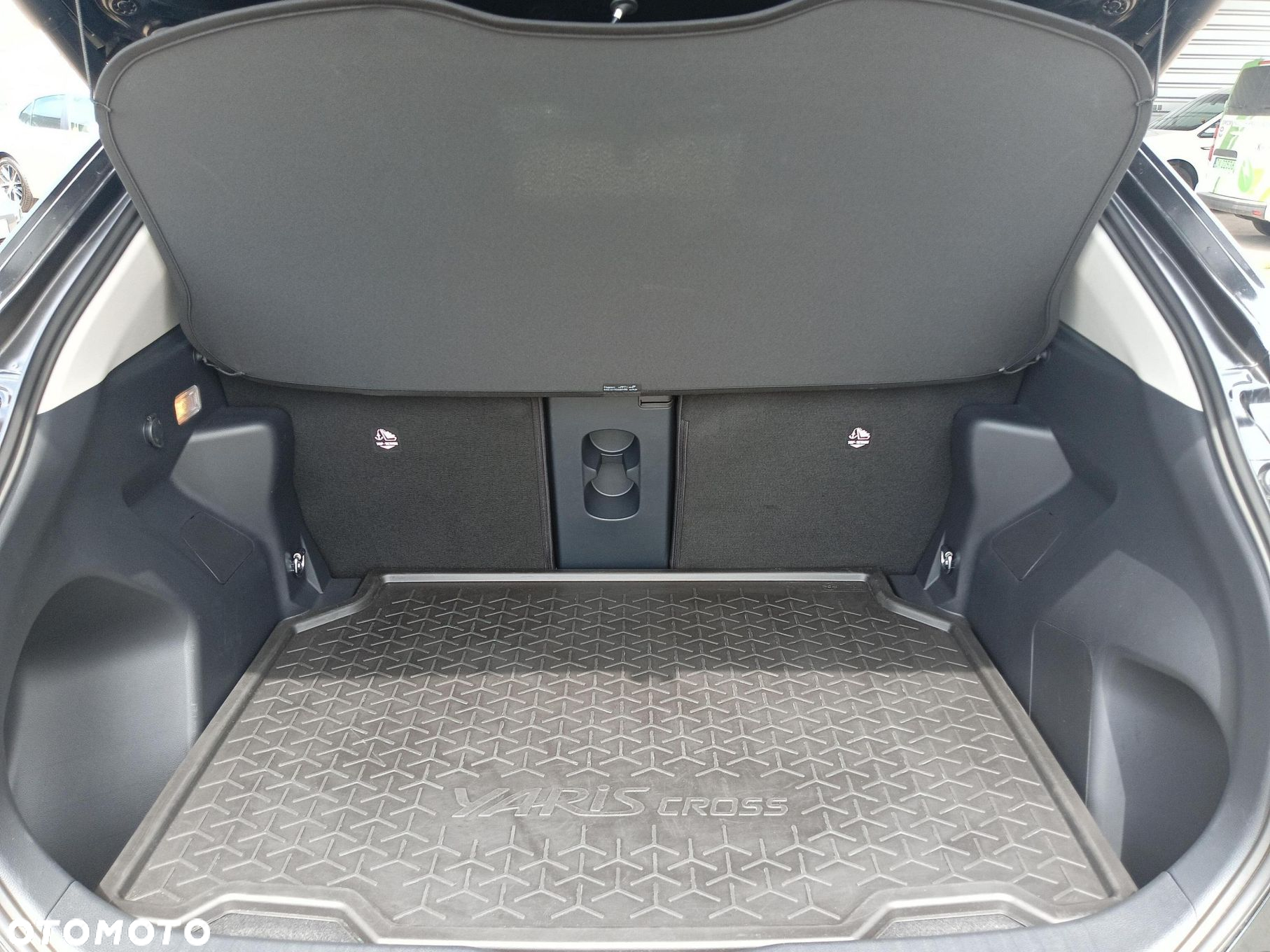 Toyota Yaris Cross Hybrid 1.5 Executive AWD - 10