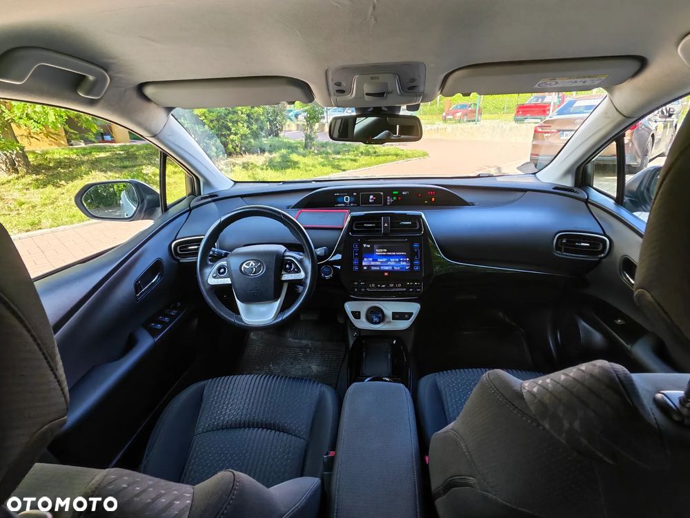 Toyota Prius 1.8 Hybrid Prestige - 8