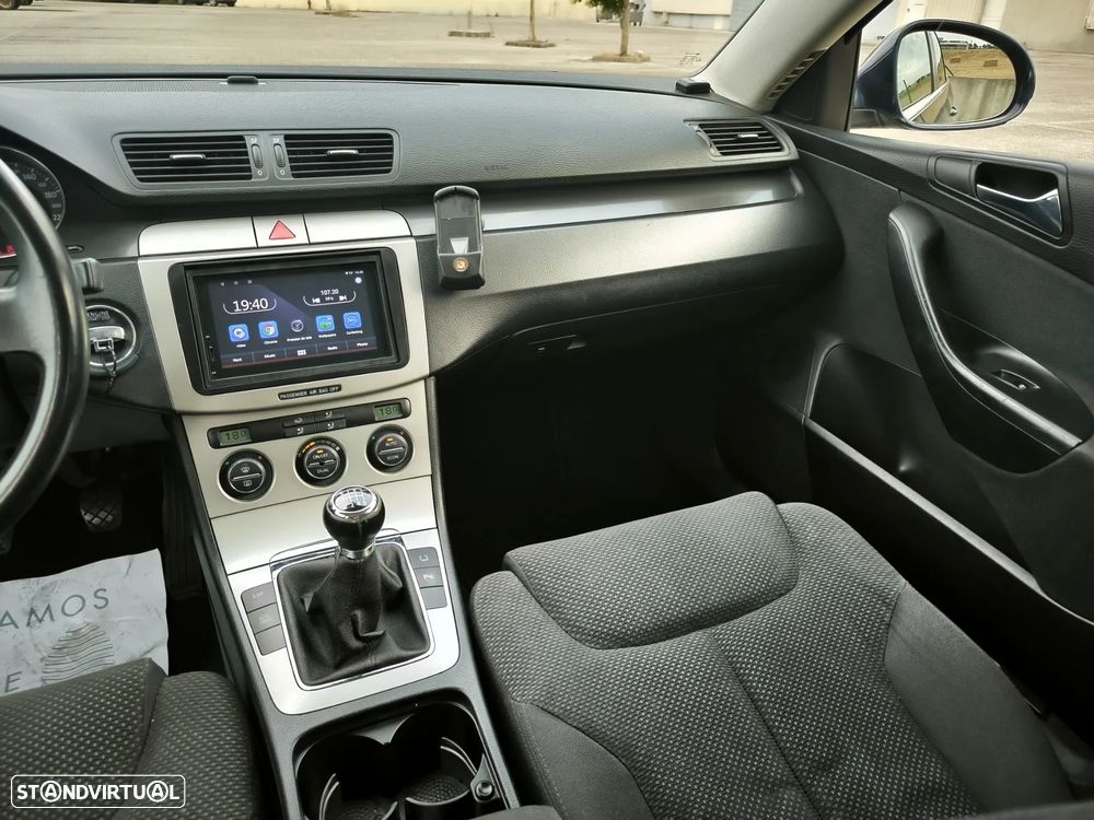 VW Passat Variant 2.0 TDI Confortline - 21