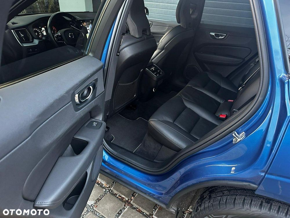 Volvo XC 60 D5 SCR AWD R-Design - 14