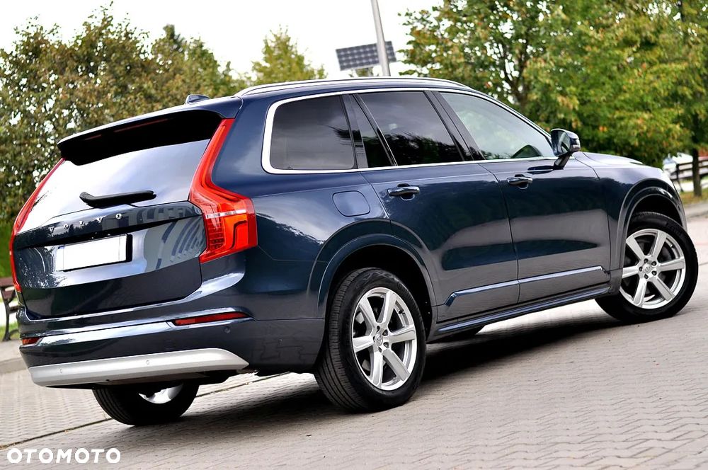 Volvo XC 90 B5 D AWD Geartronic Momentum Pro - 11