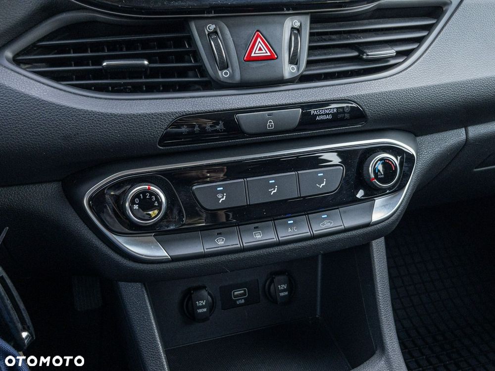Hyundai i30 1.5 DPI Modern - 16