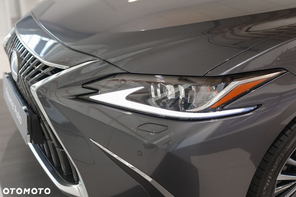 Lexus ES - 32