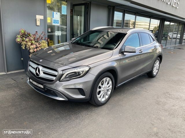Mercedes-Benz GLA 220 d Urban — fotografia 3