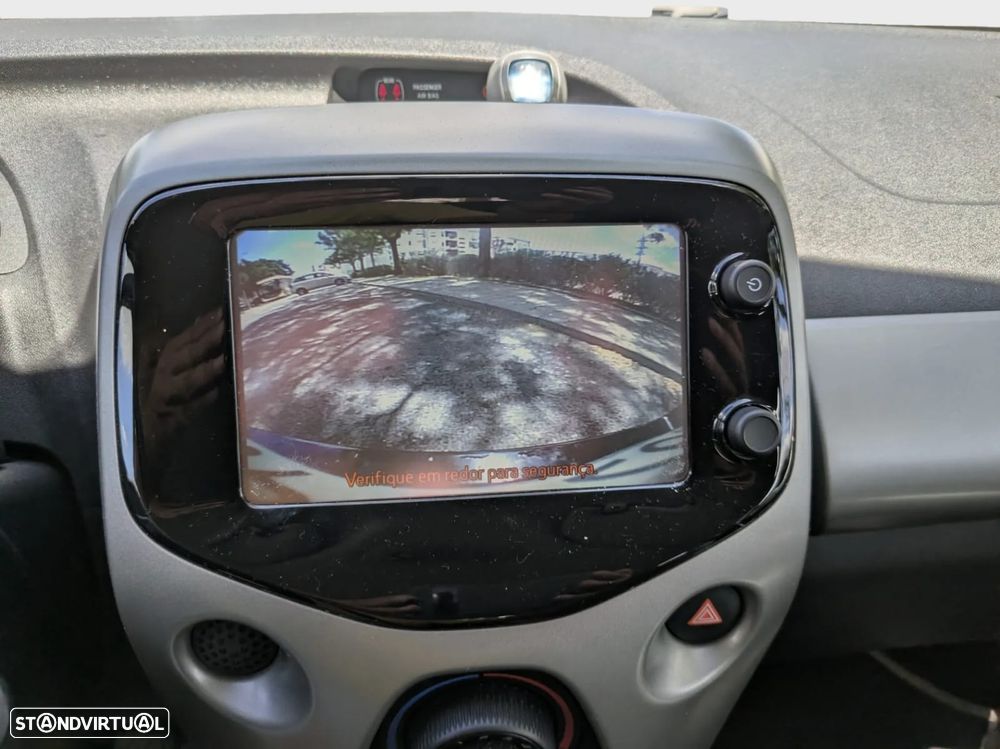 Toyota Aygo 1.0 X-Play - 12