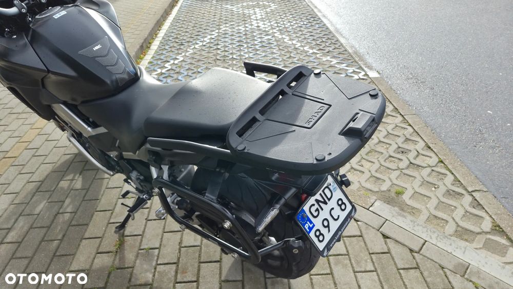 Honda VFR - 23