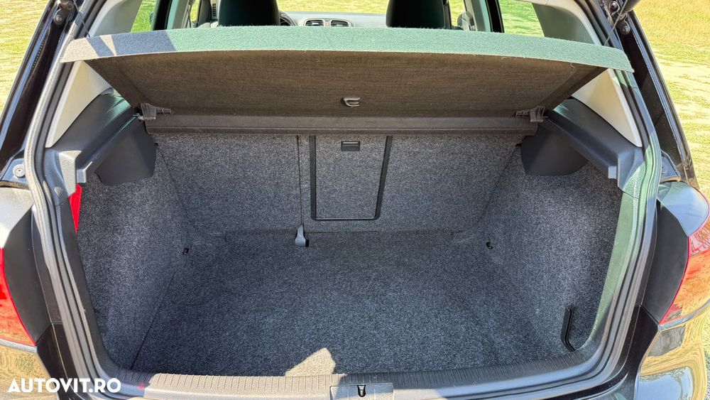 Volkswagen Golf - 11