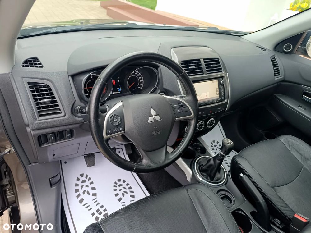 Mitsubishi ASX 1.8 DI-D 2WD Diamant Edition - 23