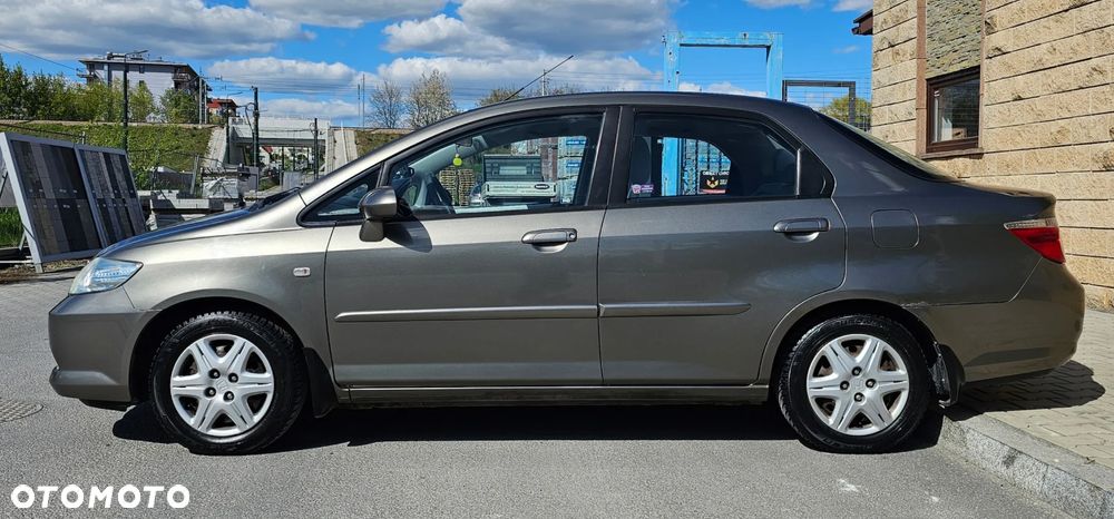 Honda City 1.4 Sport - 14