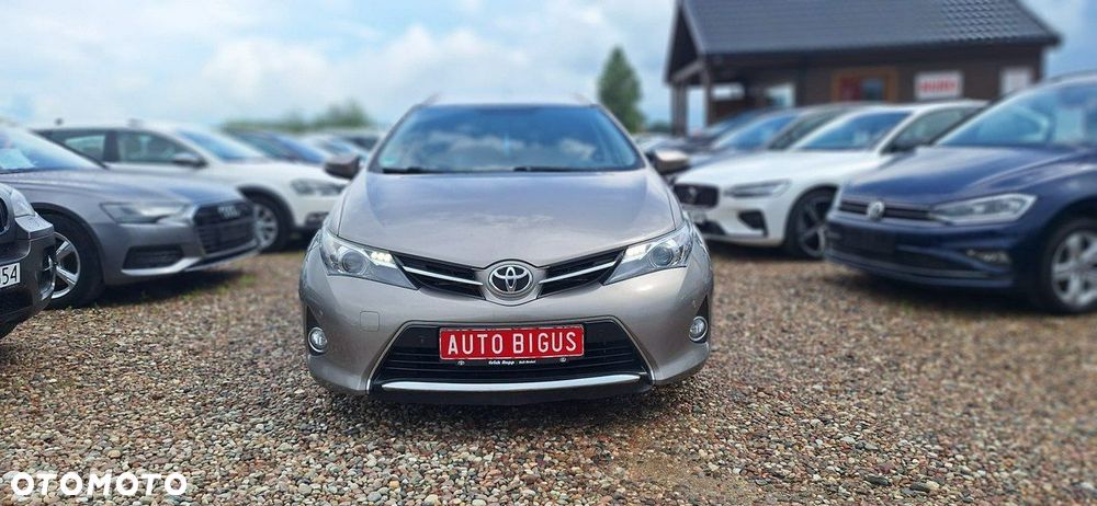 Toyota Auris - 2