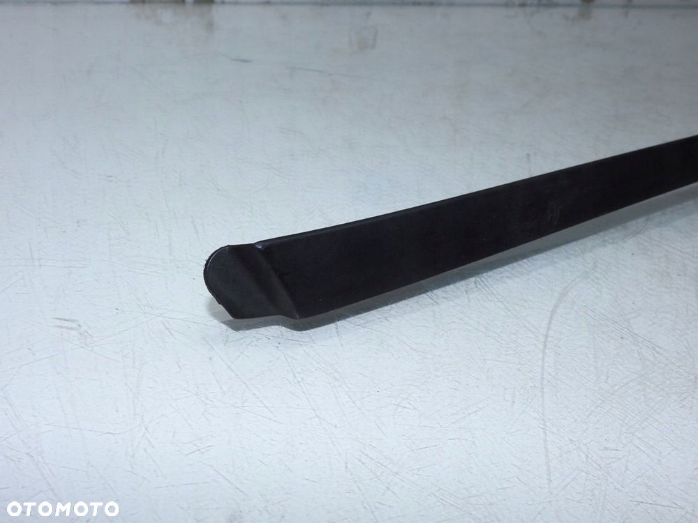 LISTWA SZYBY CZOŁOWEJ LEWA AUDI A4 B7 - 3