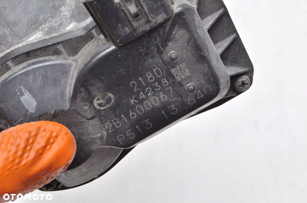 MAZDA 2 DL DJ 1.5 SKYACTIV-G PRZEPUSTNICA P51313640 - 2