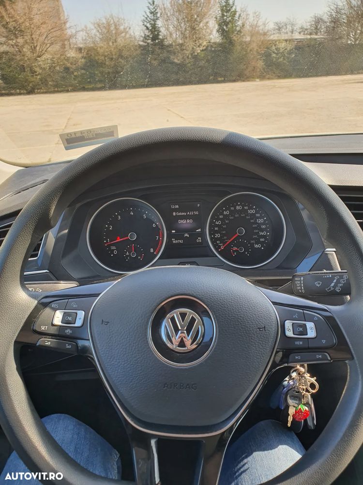 Volkswagen Tiguan - 13