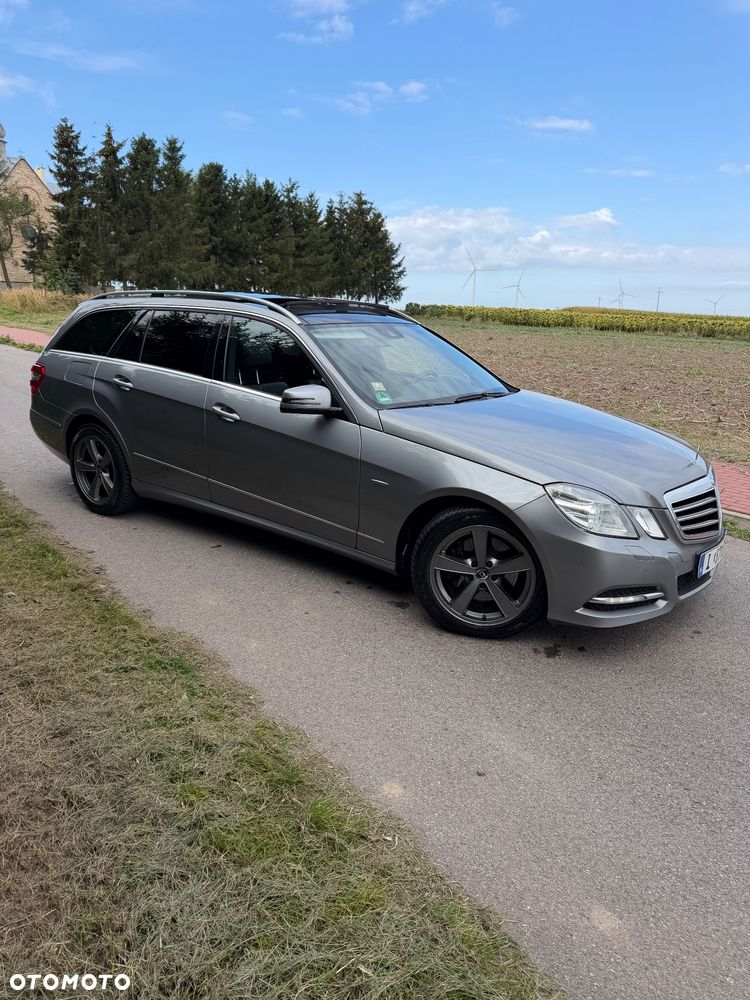 Mercedes-Benz Klasa E 350 CDI DPF 4Matic BlueEFFICIENCY 7G-TRONIC Elegance - 12