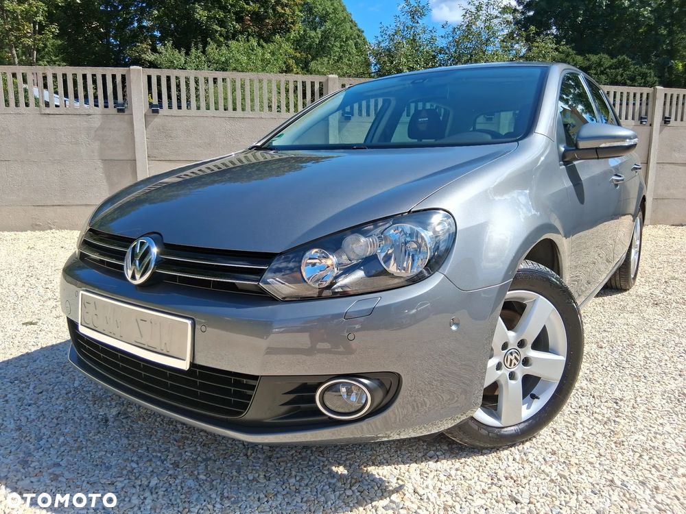 Volkswagen Golf - 1