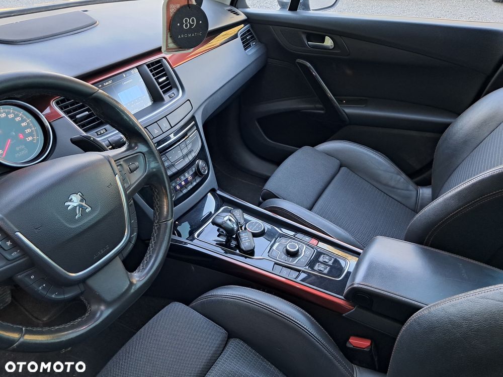 Peugeot 508 RXH Hybrid4 - 15