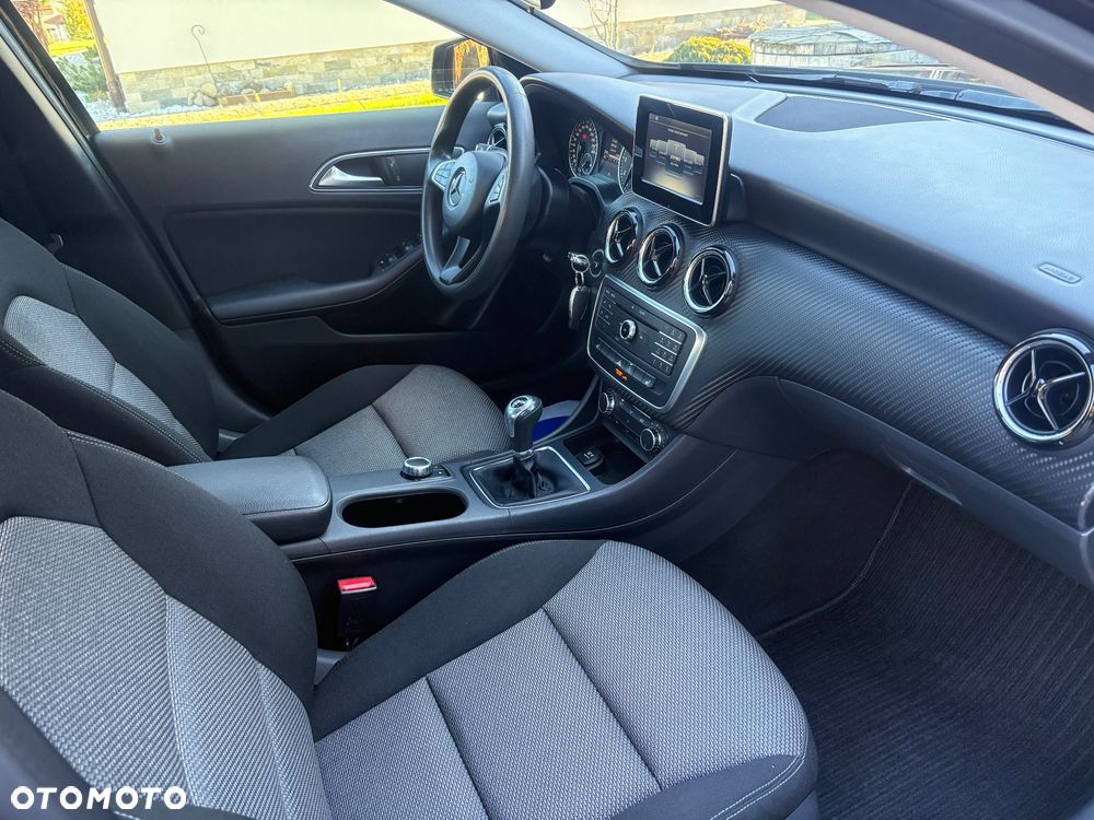 Mercedes-Benz GLA - 7