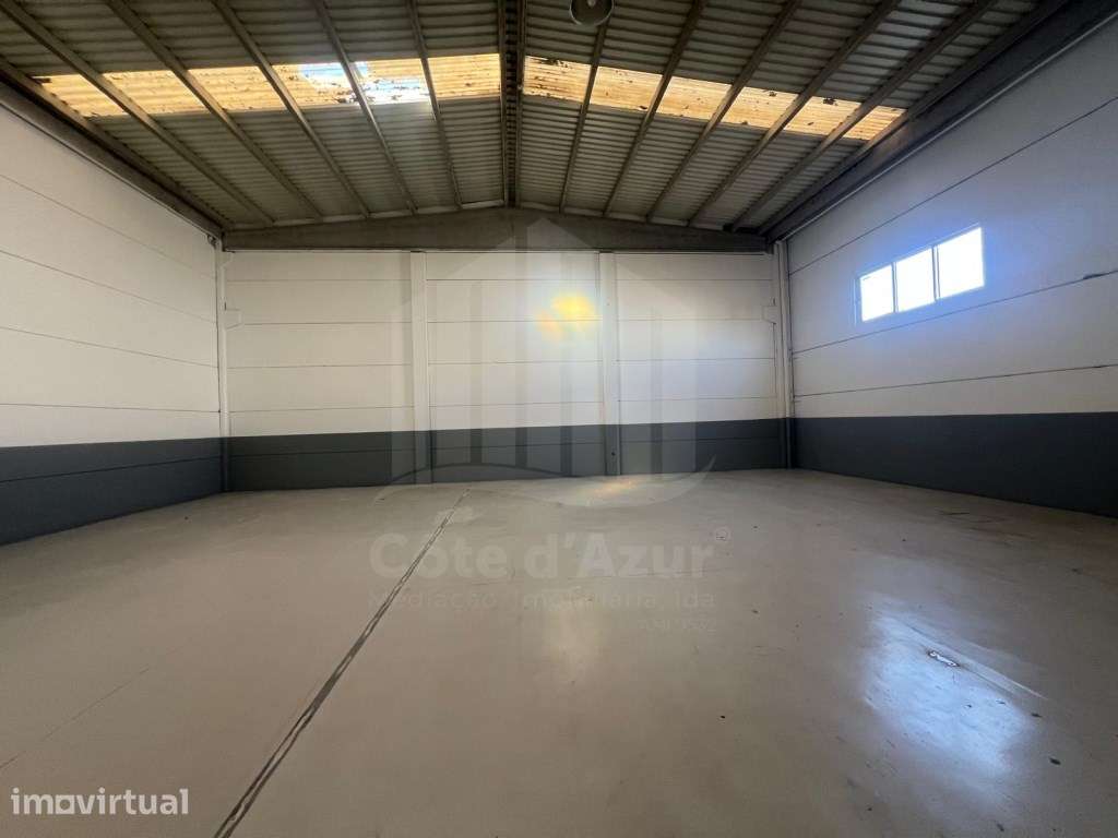 Armazém em Vila Amélia com 559 m2 - Quinta do Anjo, Palmela - Grande imagem: 3/12