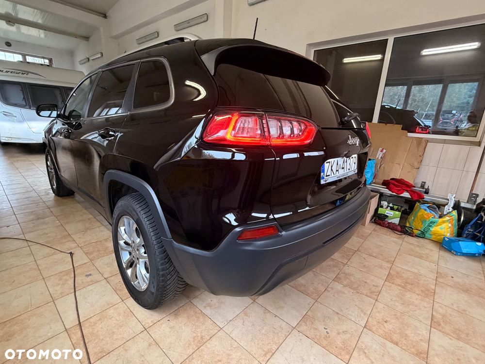 Jeep Cherokee - 15