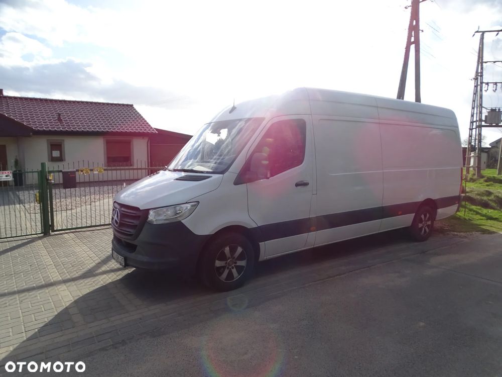 Mercedes-Benz Sprinter - 2