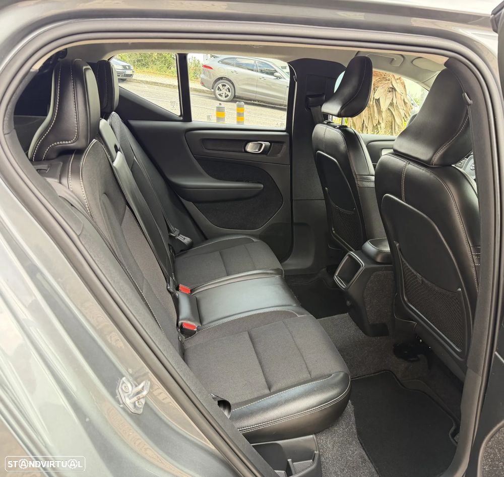Volvo XC 40 2.0 D3 Momentum - 22