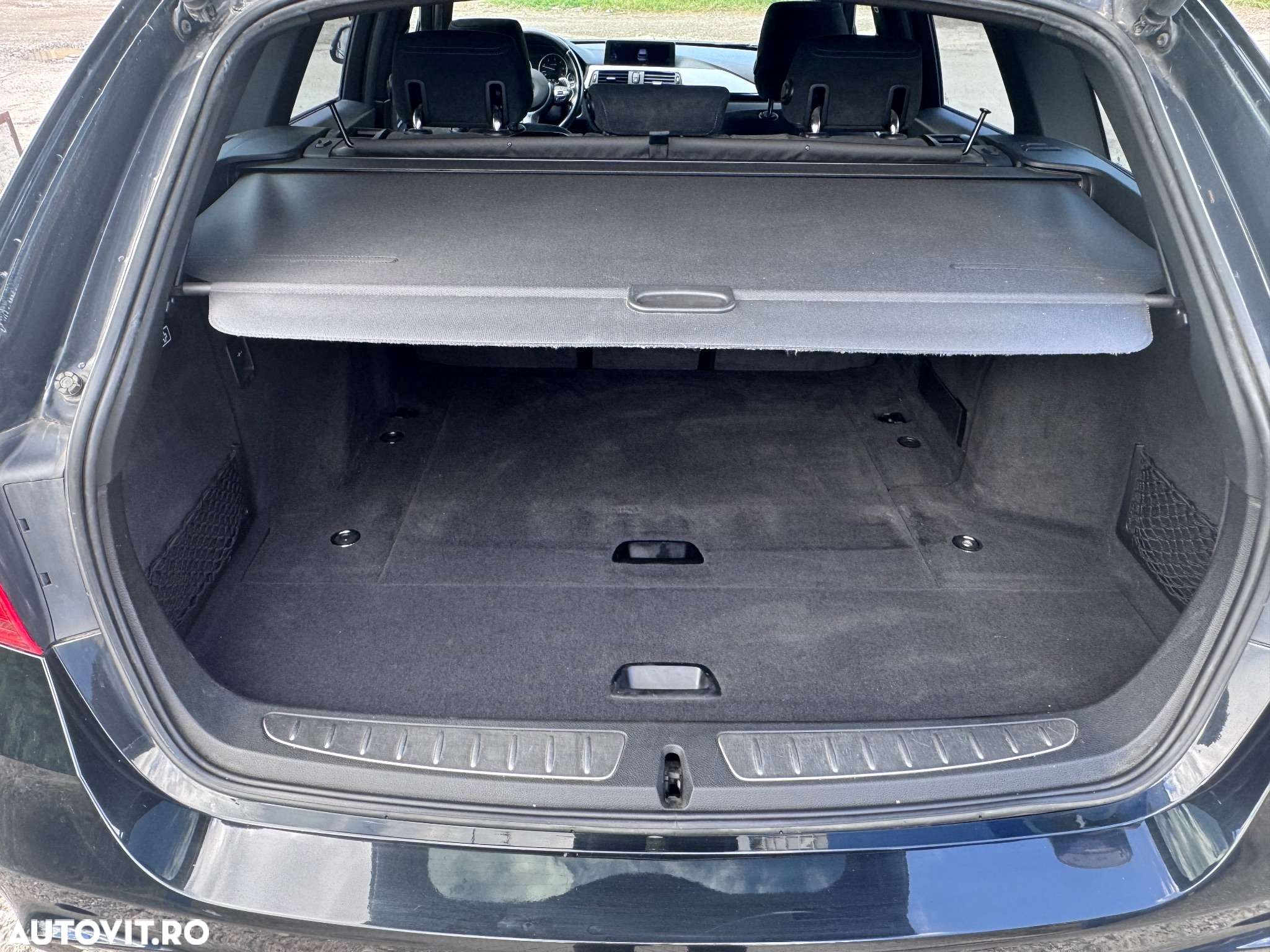 BMW Seria 3 320d DPF Touring Aut. Edition Sport - 11