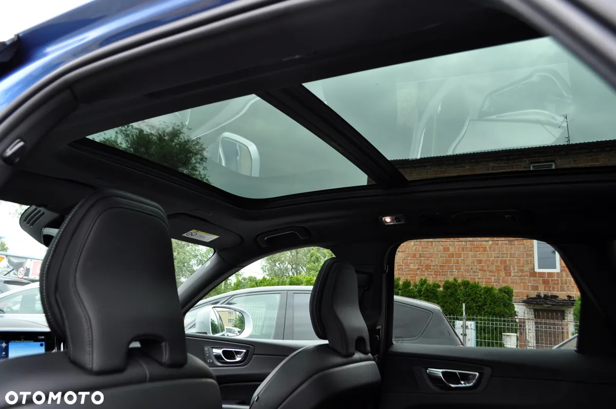 Volvo XC 60 D4 SCR AWD R-Design - 35