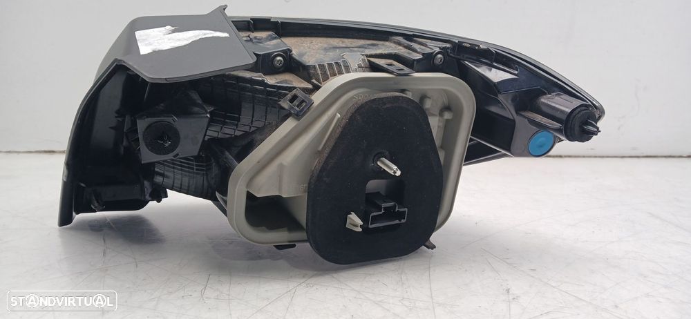 Farolim esquerdo PEUGEOT 208 II - 3