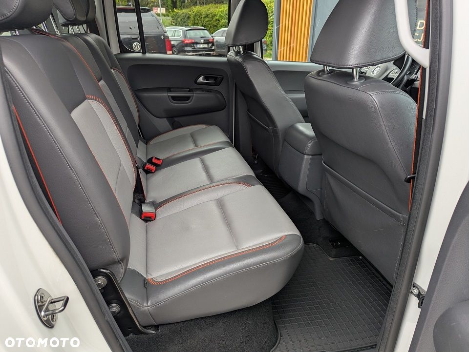 Volkswagen Amarok 2.0 BiTDI Autm Canyon - 28