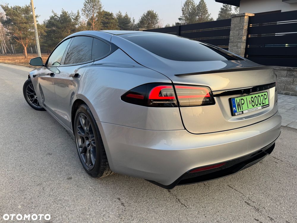Tesla Model S - 12