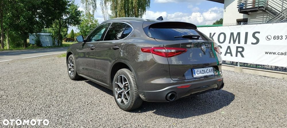 Alfa Romeo Stelvio 2.0 Turbo Estrema Q4 - 6